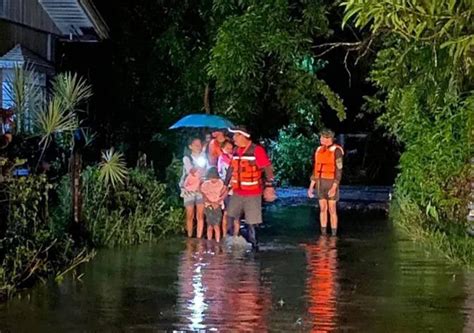 79 families evacuate to higher grounds due to heavy downpour in .